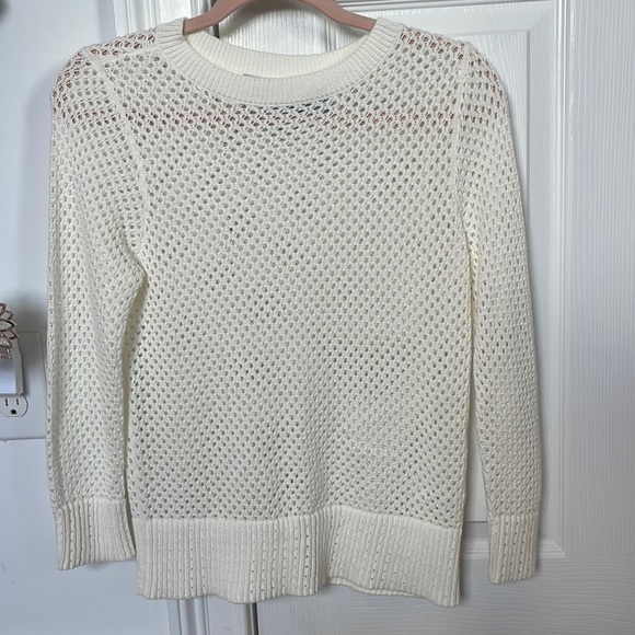 Knitted girls sweater, off white, small, from Aeropostale, in great condition. - Picture 1 of 3